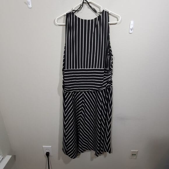 Floral pintucked corduroy‎ button down shir… - Picture 2 of 5